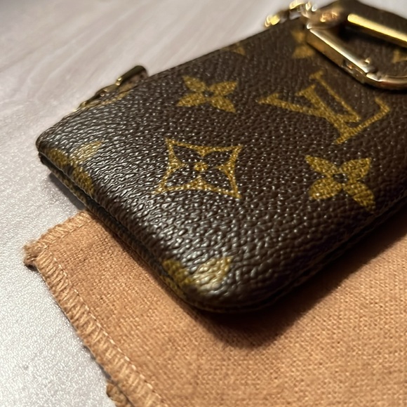 Vintage Louis Vuitton Coin Holder - Picture 2 of 6
